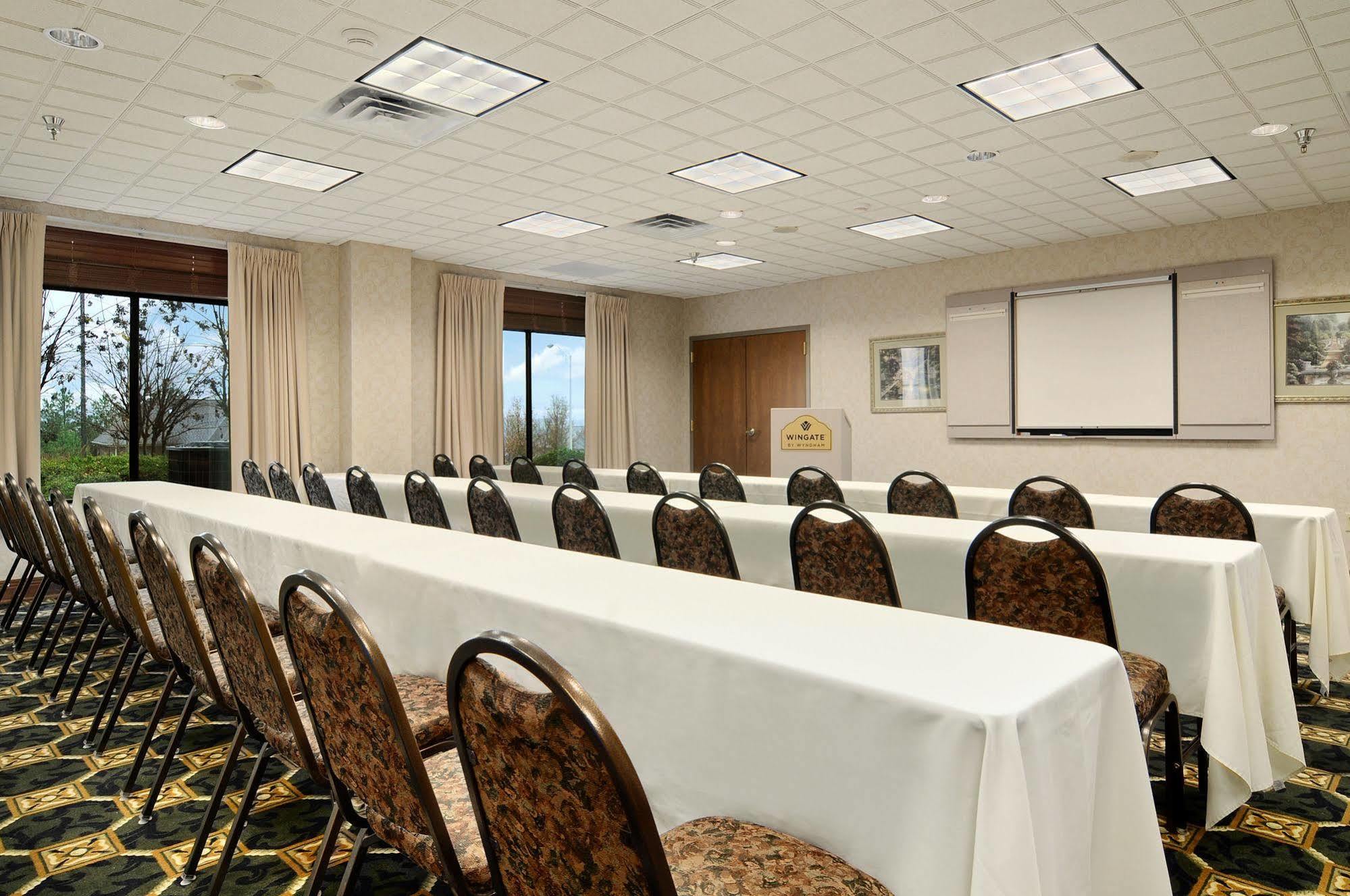 Holiday Inn Cleveland By Ihg Exterior foto